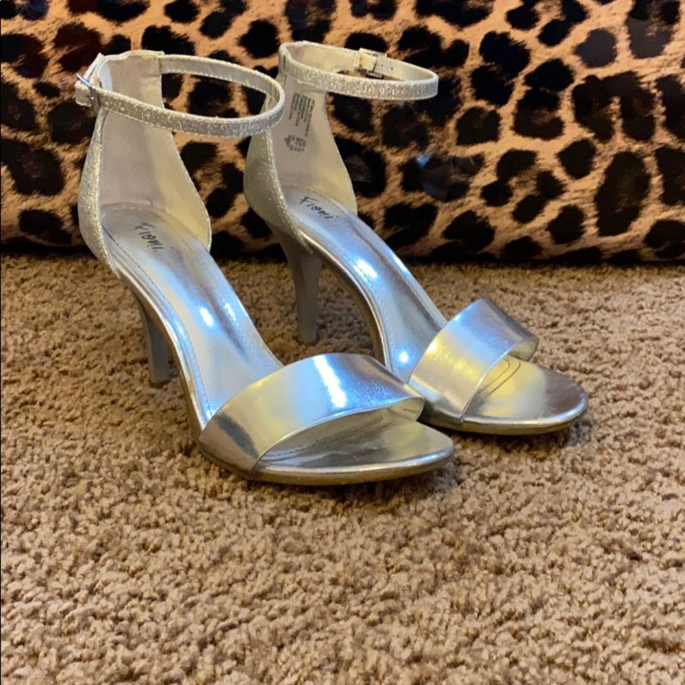 Dress shoes